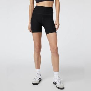 Vuori Home Clean Elevation Shorty 6"